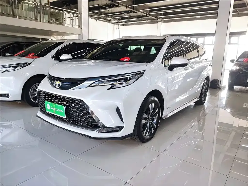 Toyota Granvia 2024 из CN, фото 1
