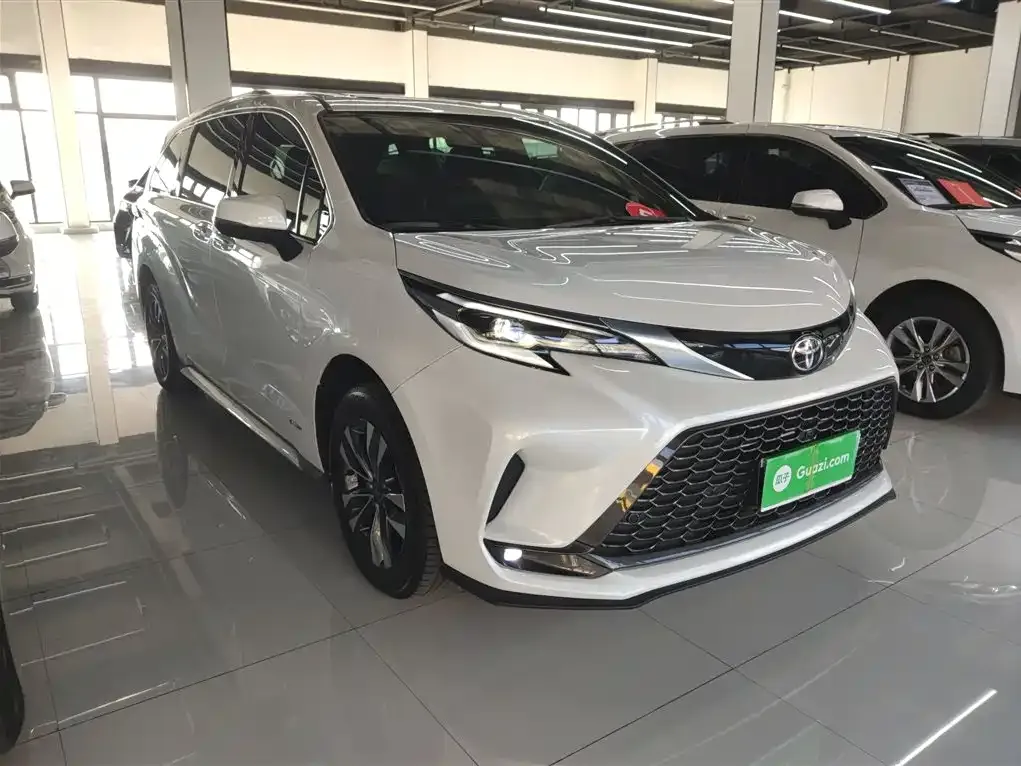 Toyota Granvia 2024 из CN, фото 2