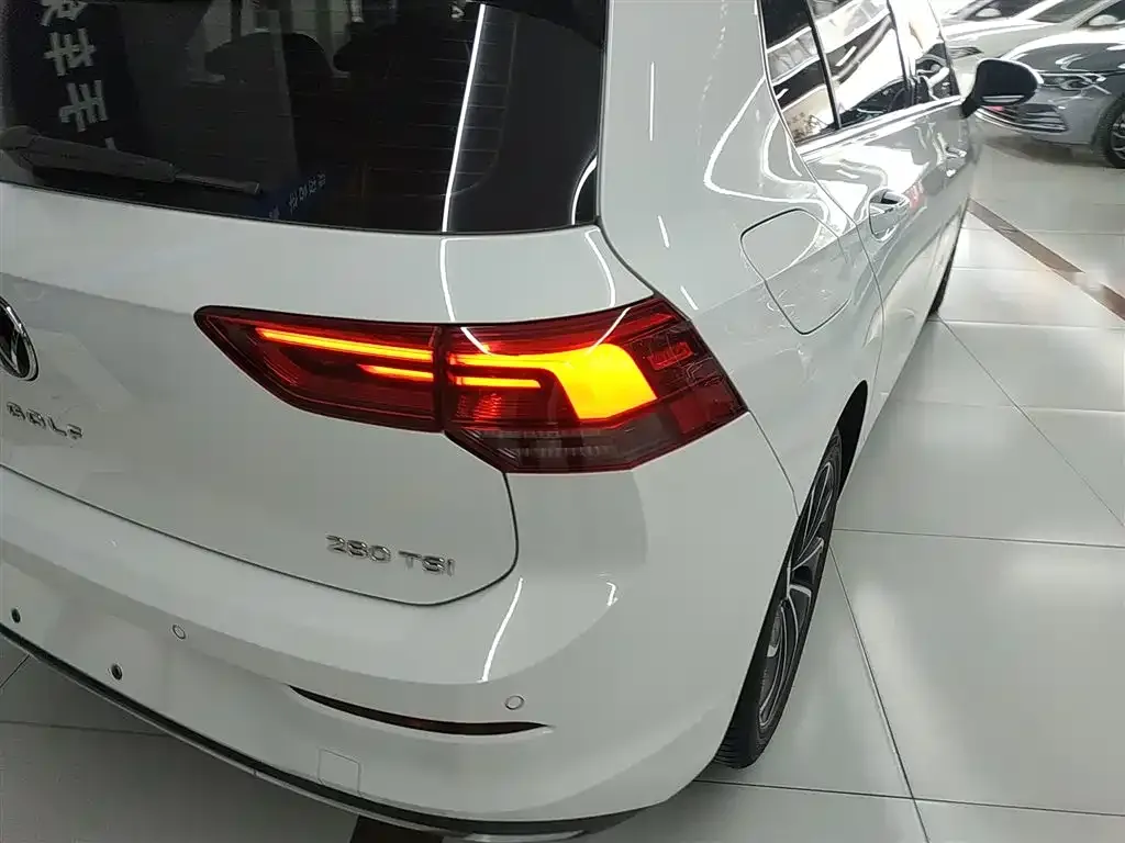 Volkswagen Golf 2021 из CN, фото 2