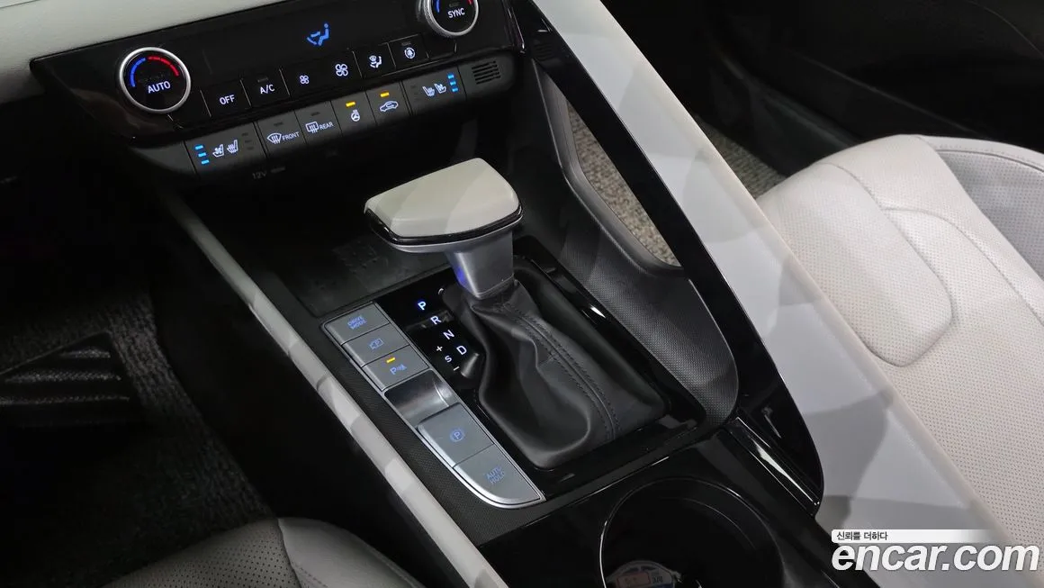 Hyundai AVANTE 2023 из KR, фото 6