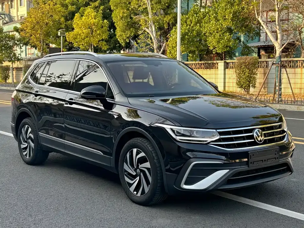 Volkswagen Tiguan L 2023 из CN, фото 6