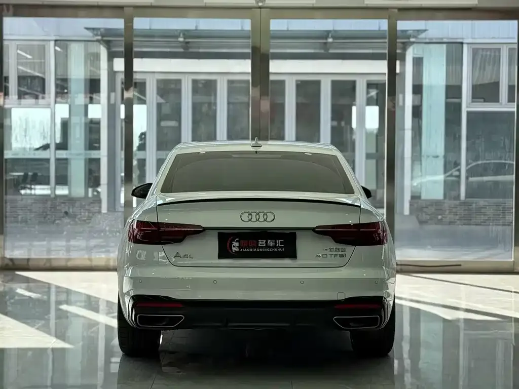 Audi A4L 2024 из CN, фото 2