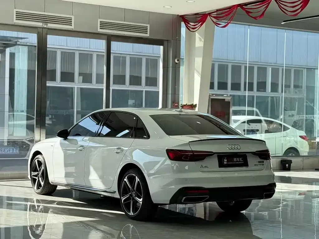 Audi A4L 2024 из CN, фото 5