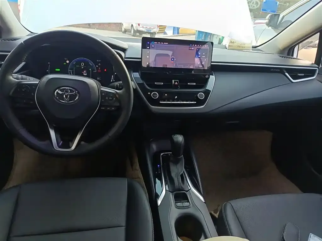 Toyota Corolla 2024 из CN, фото 2