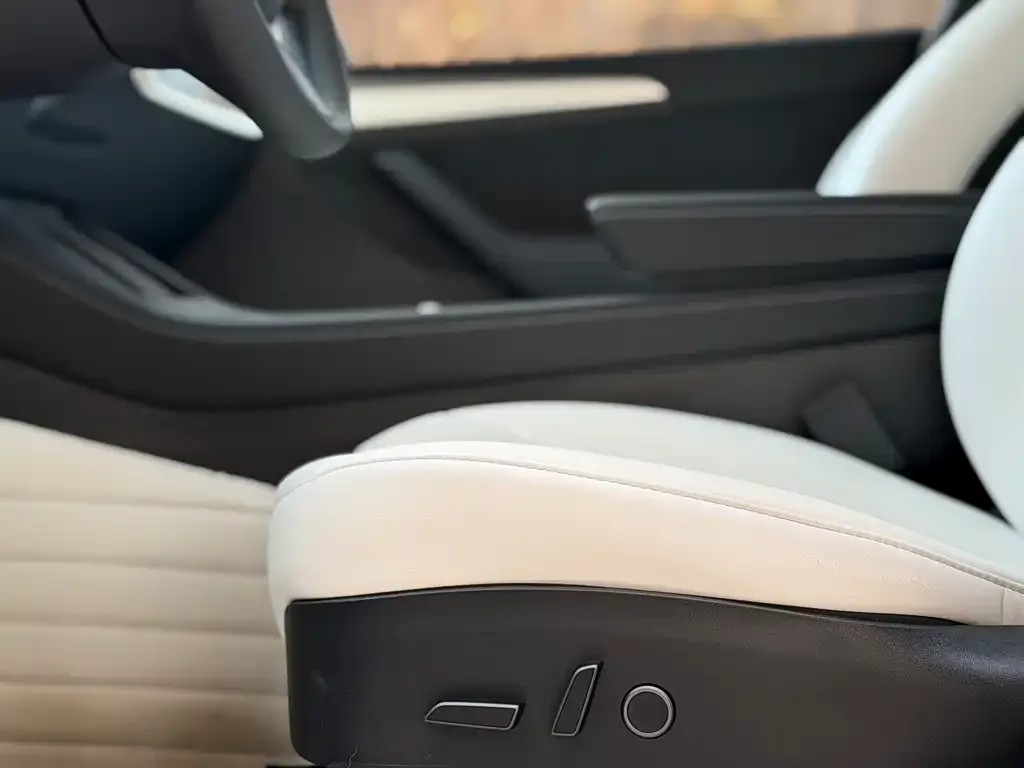 Tesla Model Y 2023 из CN, фото 3