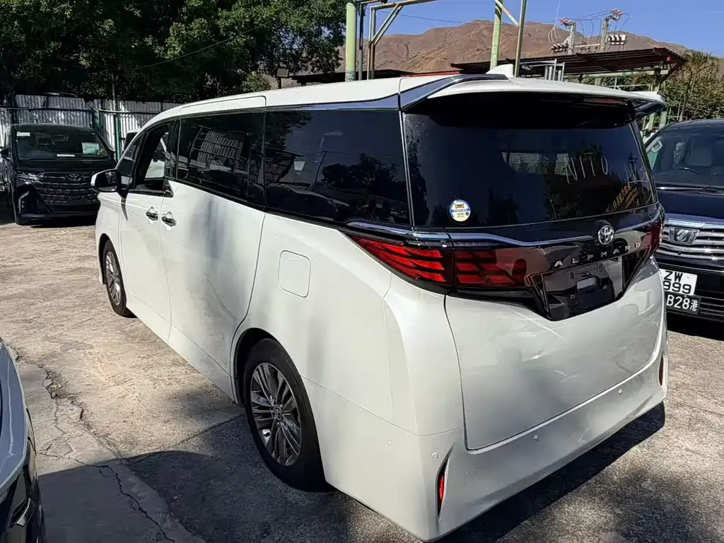 Toyota Alphard 2026 из CN, фото 5