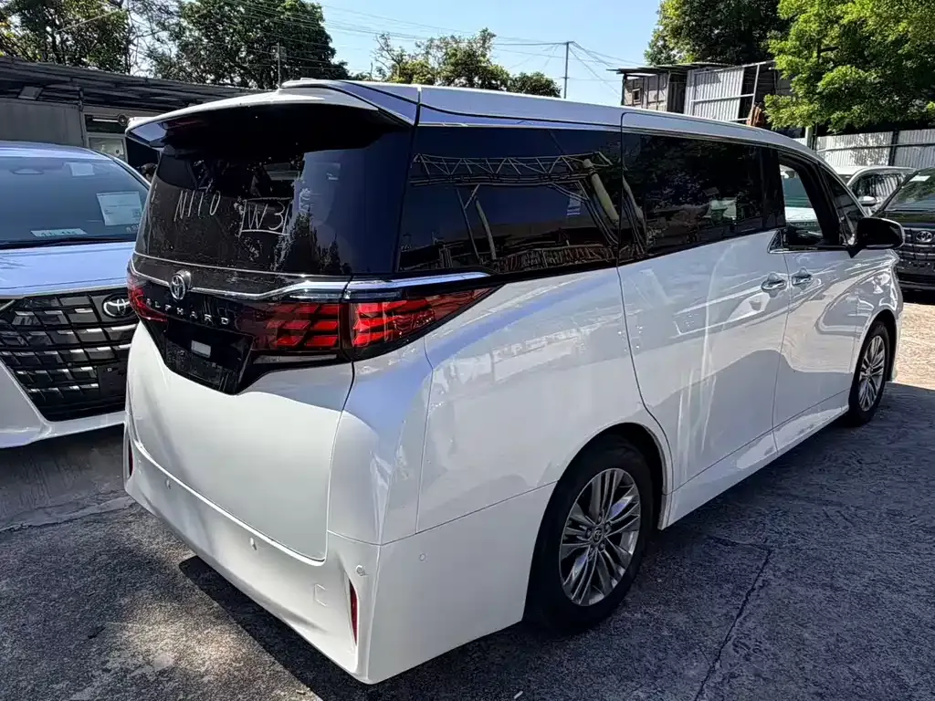 Toyota Alphard 2026 из CN, фото 8