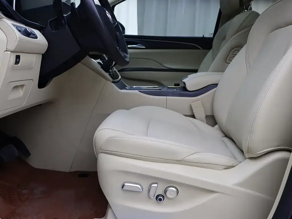 Buick GL8 2022 из CN, фото 3