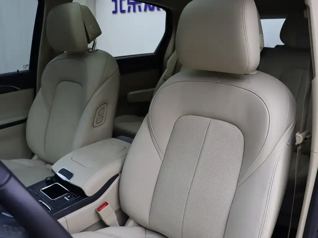 Buick GL8 2022 из CN, фото 2