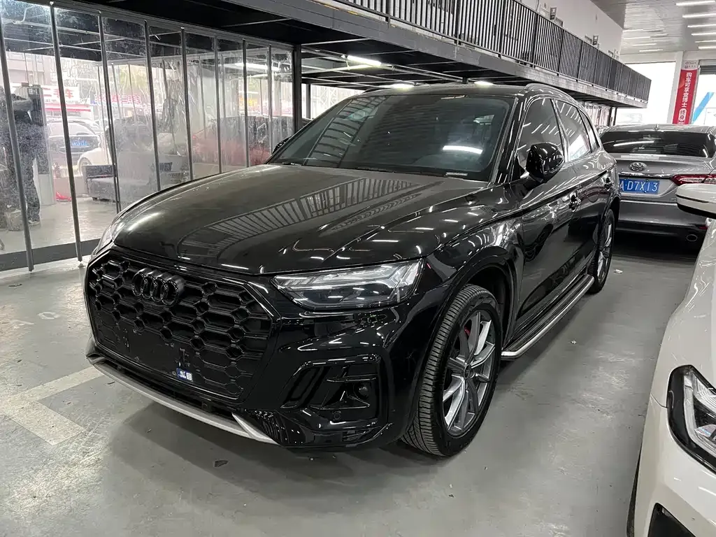 Audi Q5L 2022 из CN, фото 1