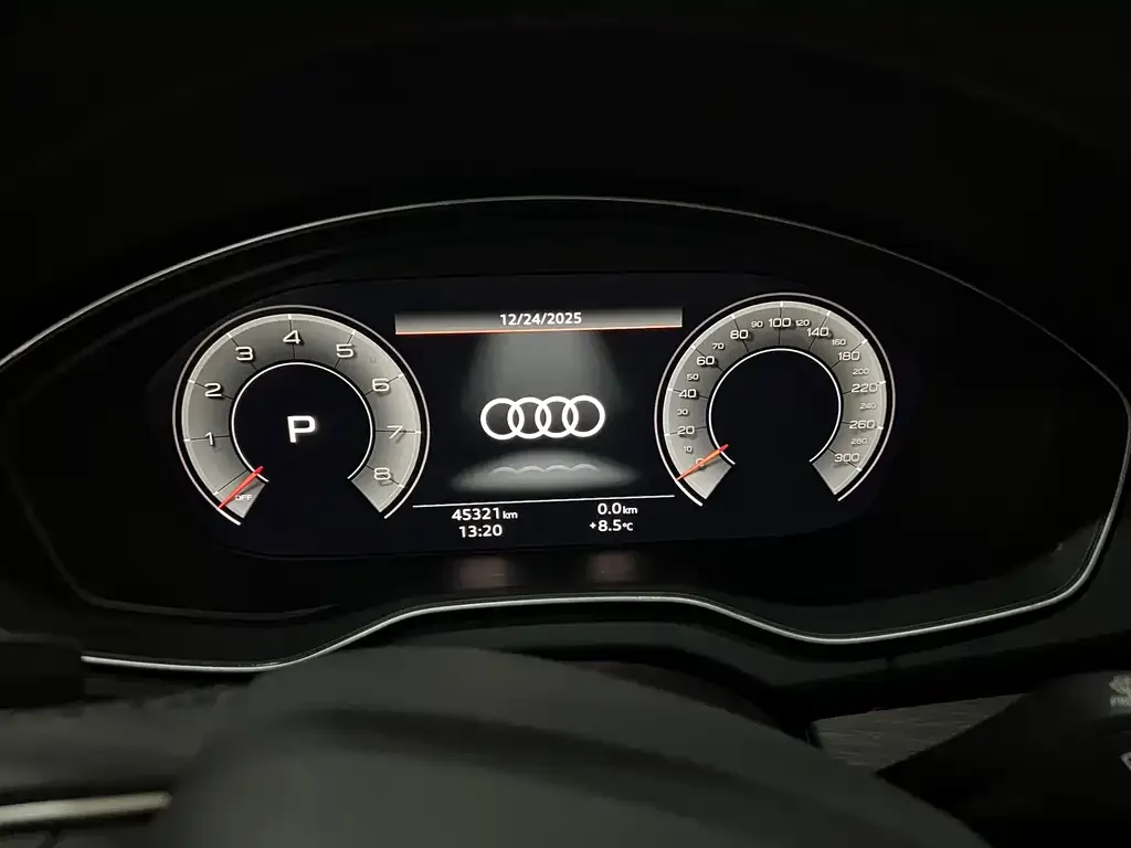 Audi Q5L 2022 из CN, фото 2