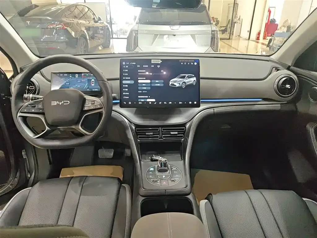 BYD Seal 05 DM-i — фото 10