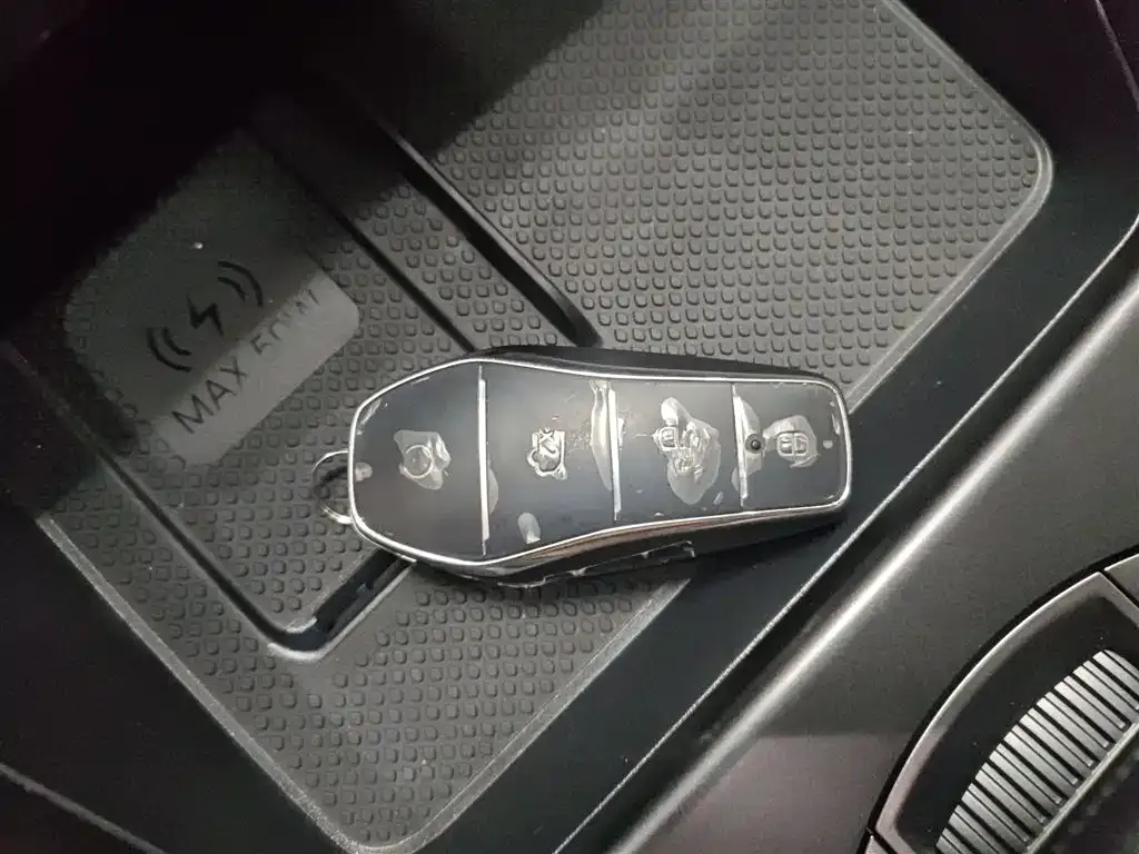 BYD Seal 05 DM-i — фото 8