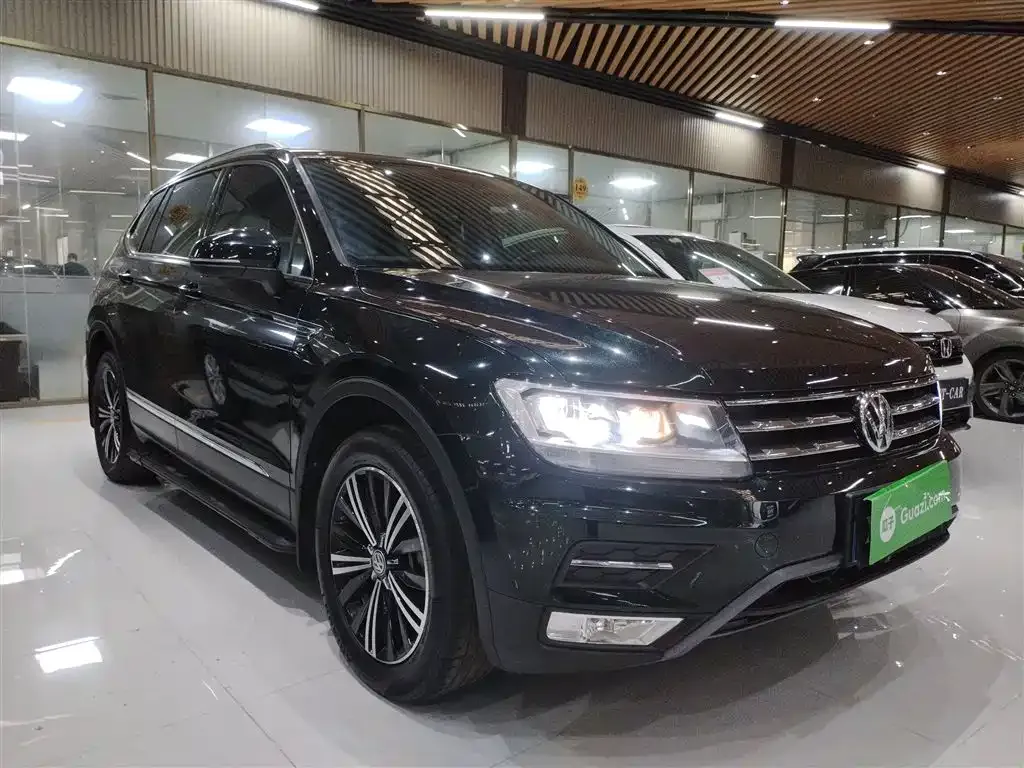Volkswagen Tiguan L 2021 из CN, фото 2