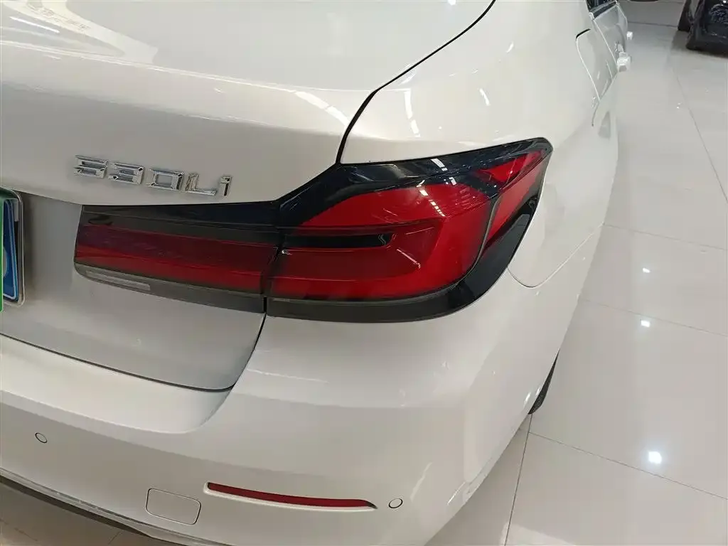 BMW 5 Series 2021 из CN, фото 2