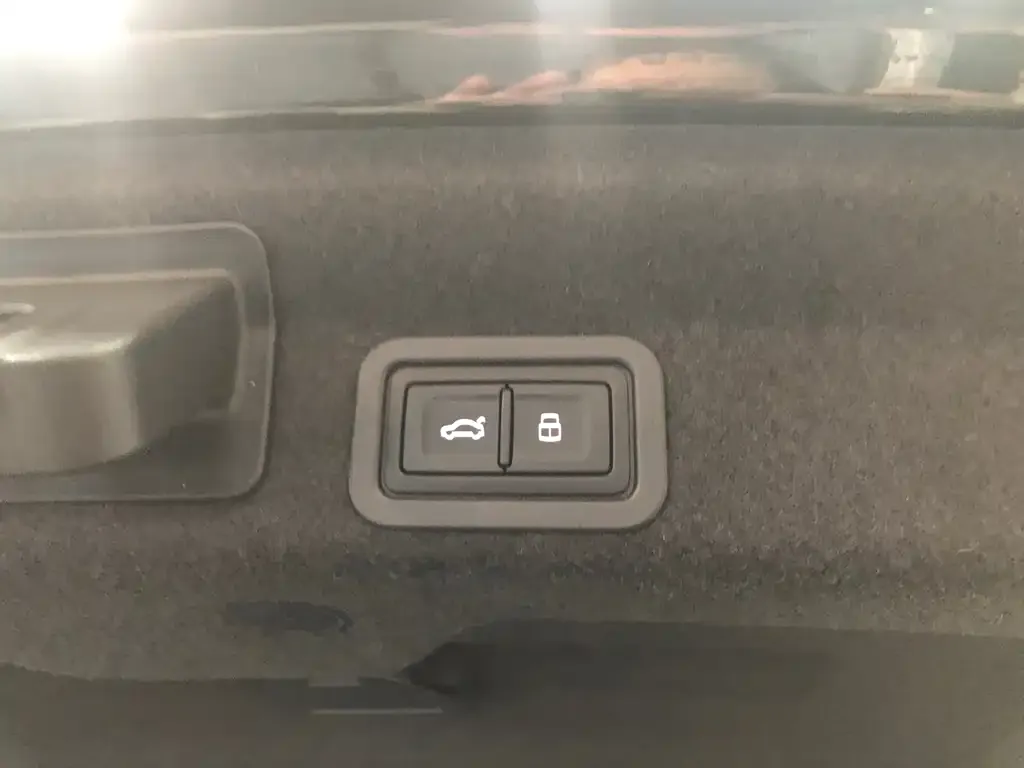 Audi A6L 2025 из CN, фото 3