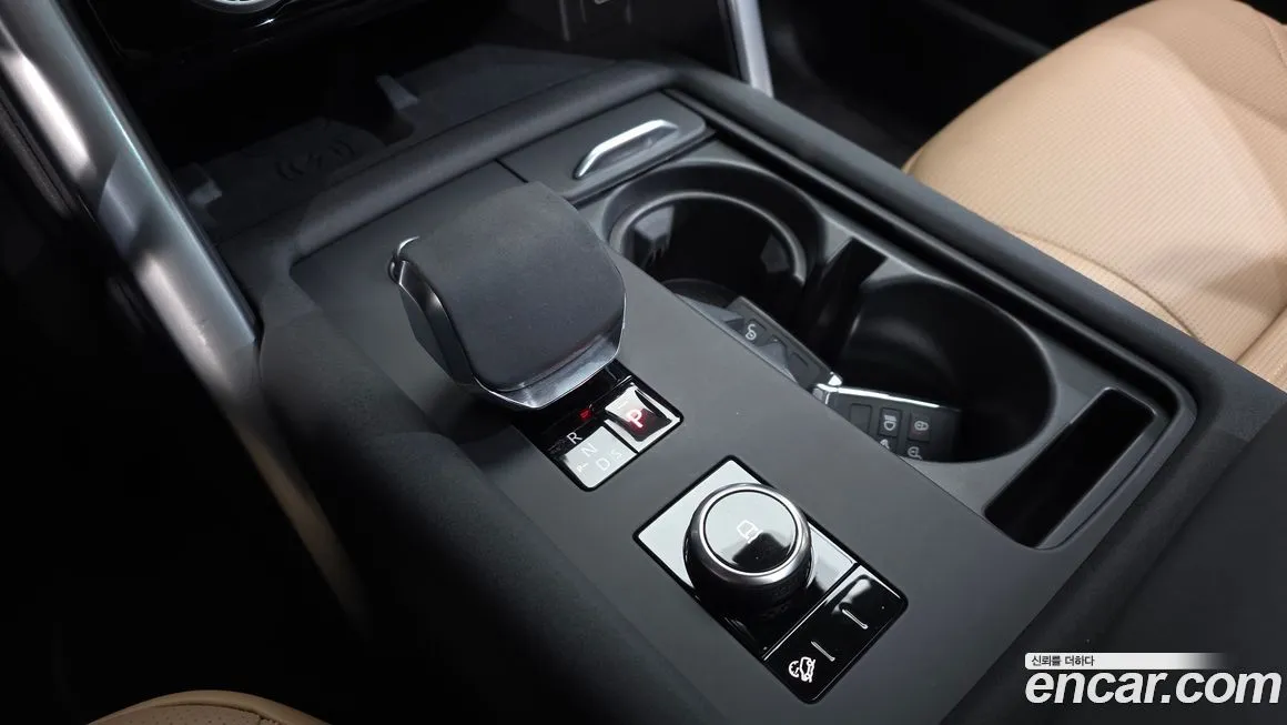 Land Rover Discovery 2024 из KR, фото 2