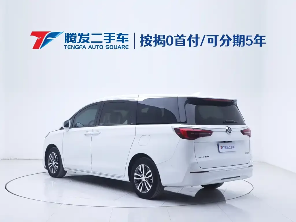 Buick GL8 2023 из CN, фото 3