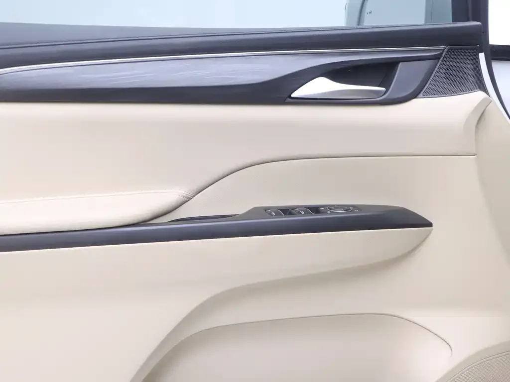 Buick GL8 2023 из CN, фото 6