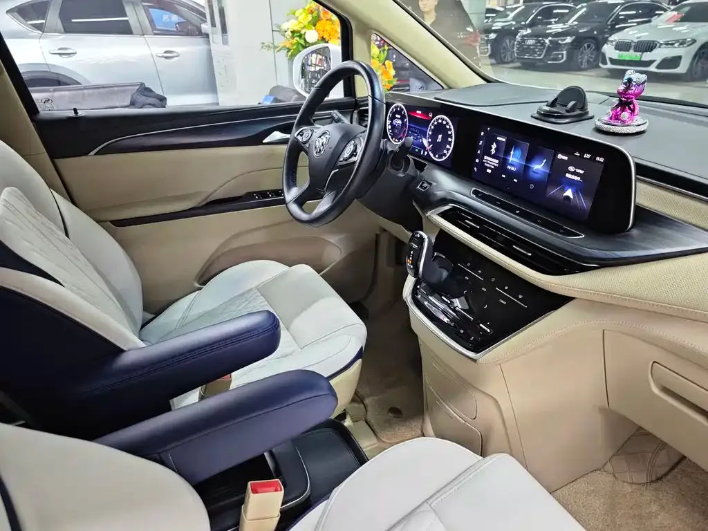 Buick GL8 2022 из CN, фото 10