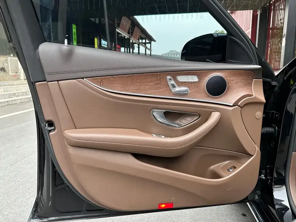 Mercedes-Benz E-Class 2022 из CN, фото 6