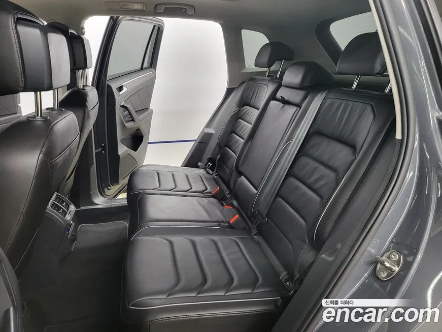 Volkswagen Tiguan 2023 из KR, фото 8