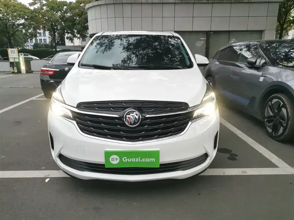 Buick GL8 2022 из CN, фото 6