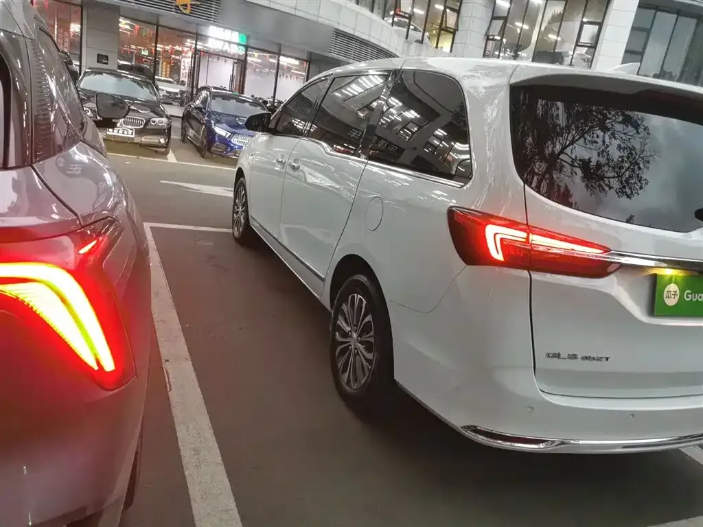 Buick GL8 2022 из CN, фото 9