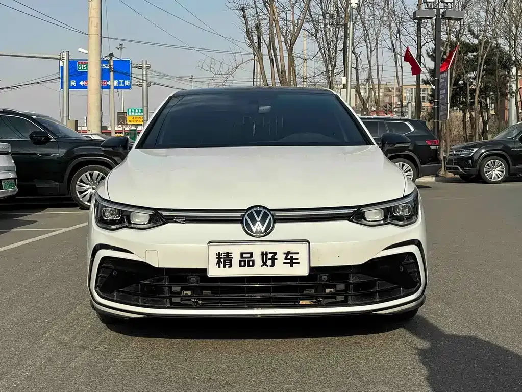 Volkswagen Golf 2023 из CN, фото 3