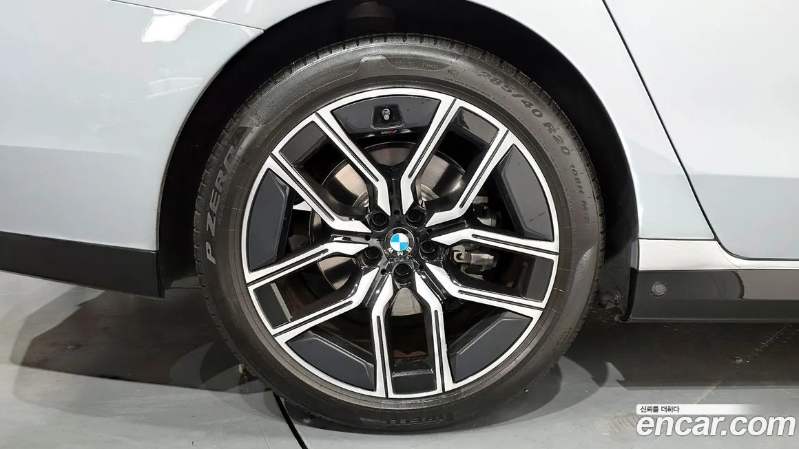 BMW 7-Series 2023 из KR, фото 8