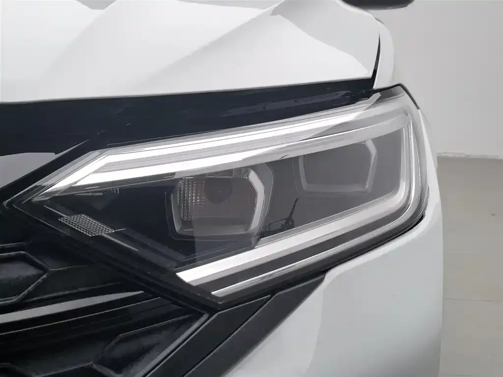 Volkswagen Sagitar 2023 из CN, фото 3
