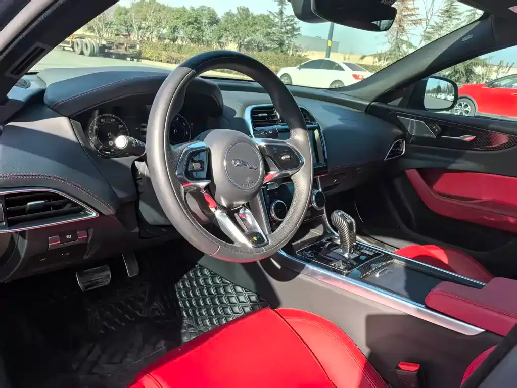 Jaguar XEL 2024 из CN, фото 3