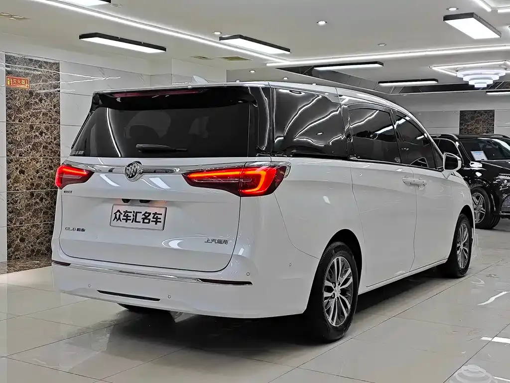 Buick GL8 2021 из CN, фото 4