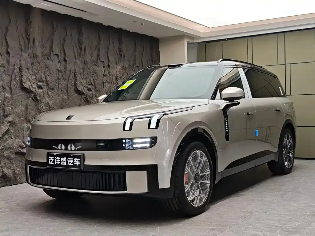 Lynk & Co 900 2026 из CN, фото 1