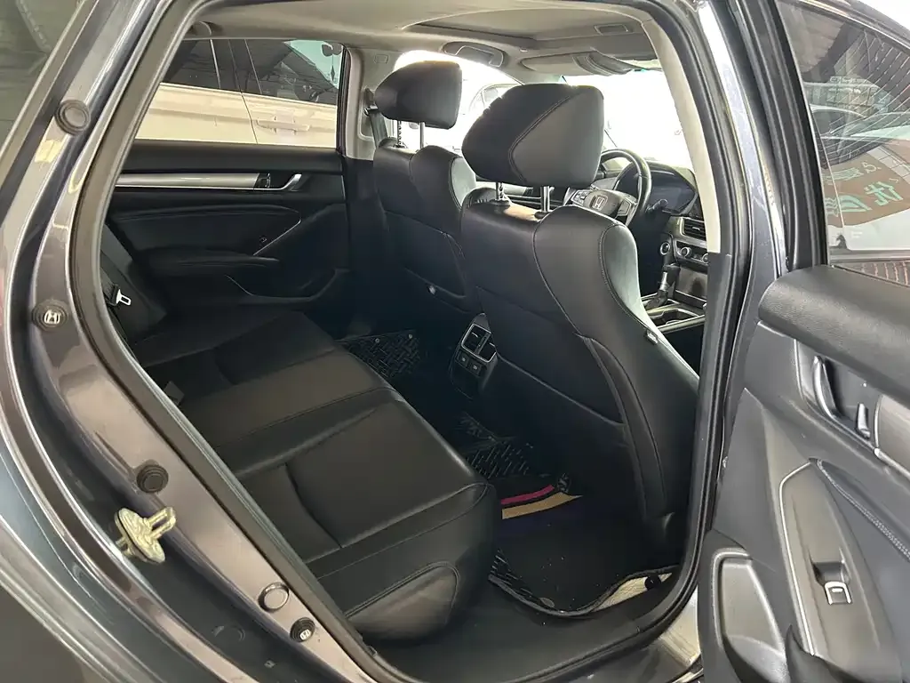 Honda Accord 2021 из CN, фото 2