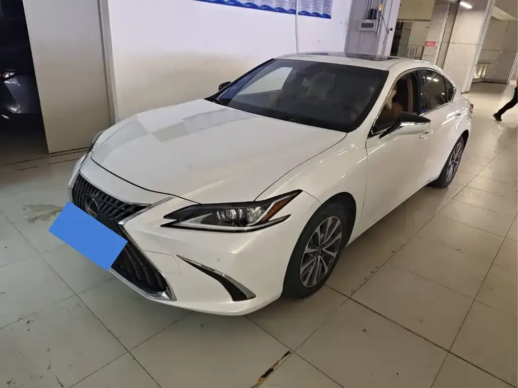 Lexus ES 2024 из CN, фото 1