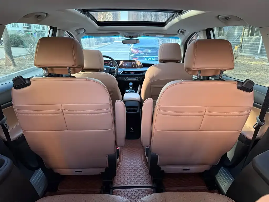 Buick GL6 2023 из CN, фото 10