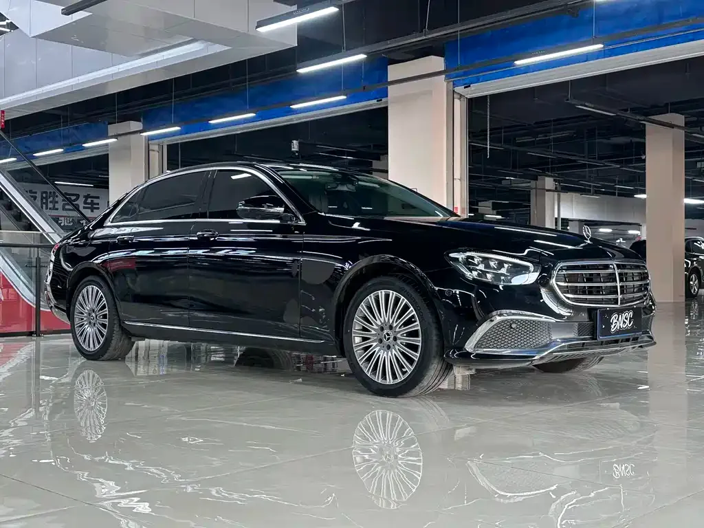 Mercedes-Benz E-Class — фото 5