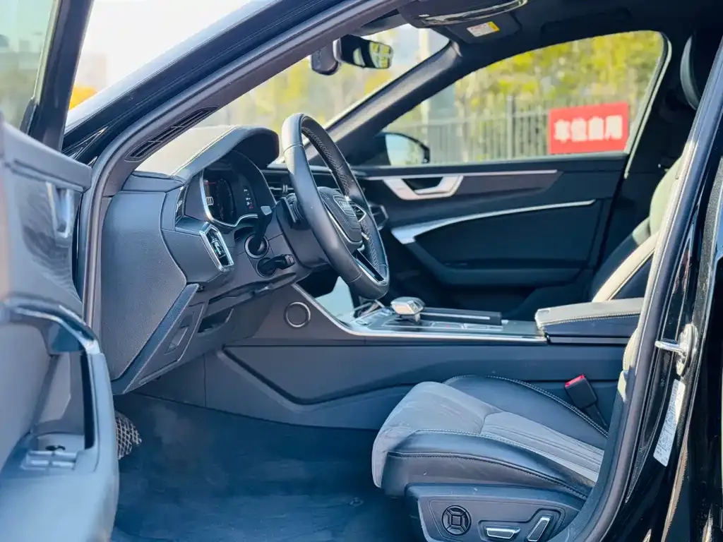 Audi A6L 2024 из CN, фото 2