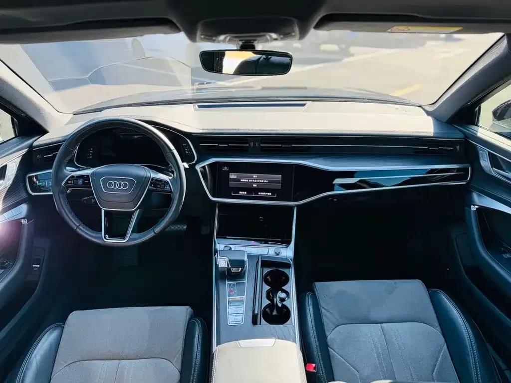 Audi A6L 2024 из CN, фото 4