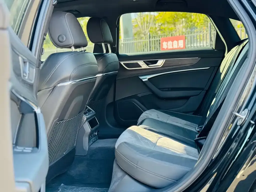 Audi A6L 2024 из CN, фото 3