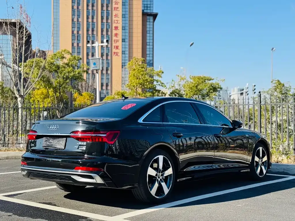 Audi A6L 2024 из CN, фото 8