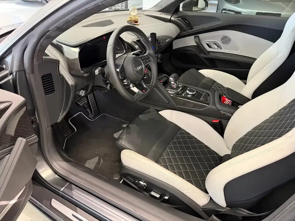 Audi R8 2021 из CN, фото 3