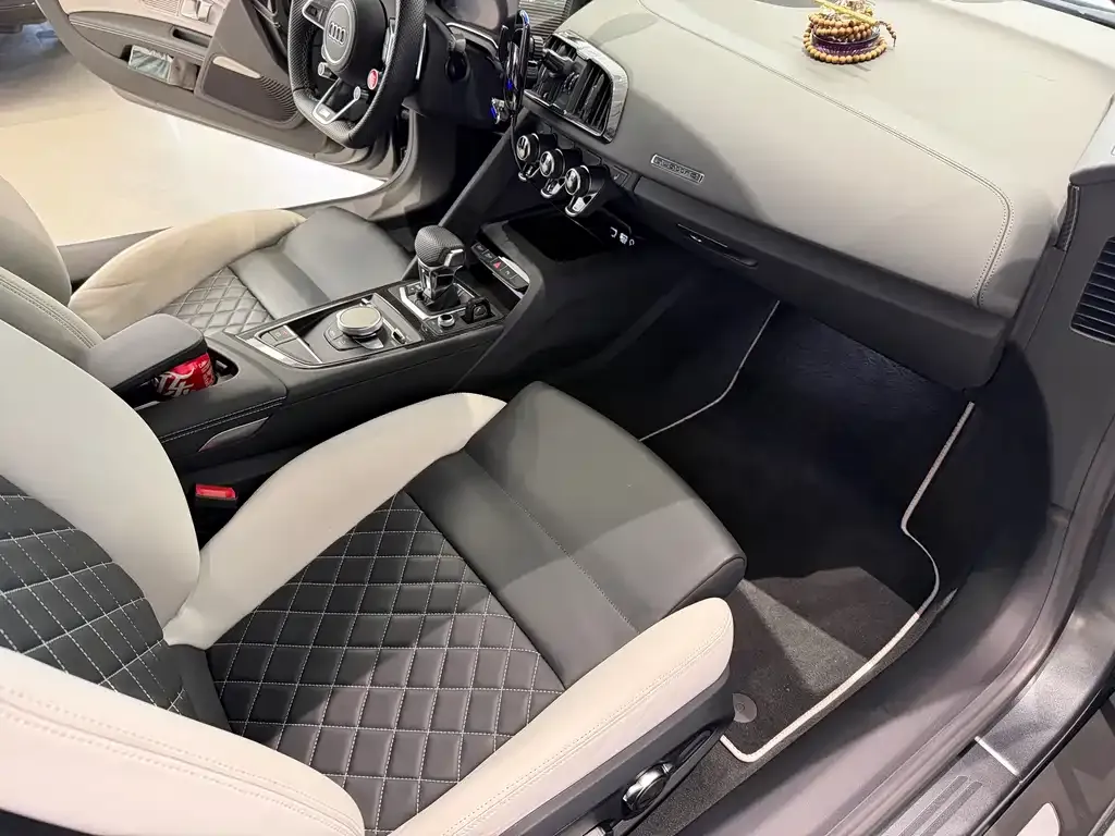 Audi R8 2021 из CN, фото 10