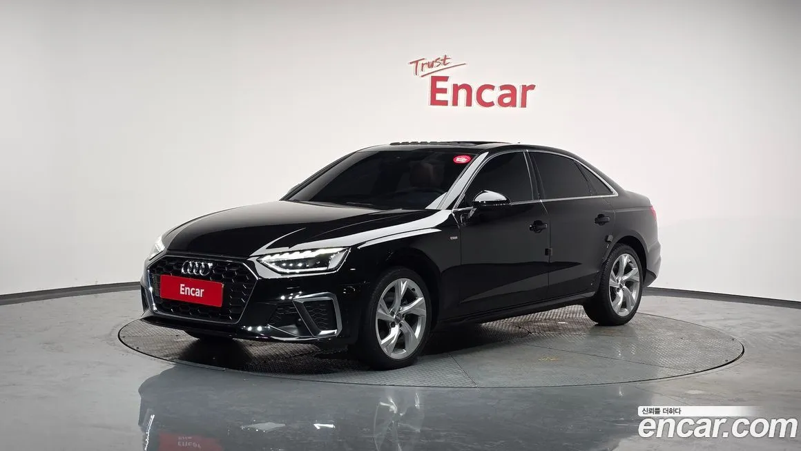 Audi A4 — фото 1