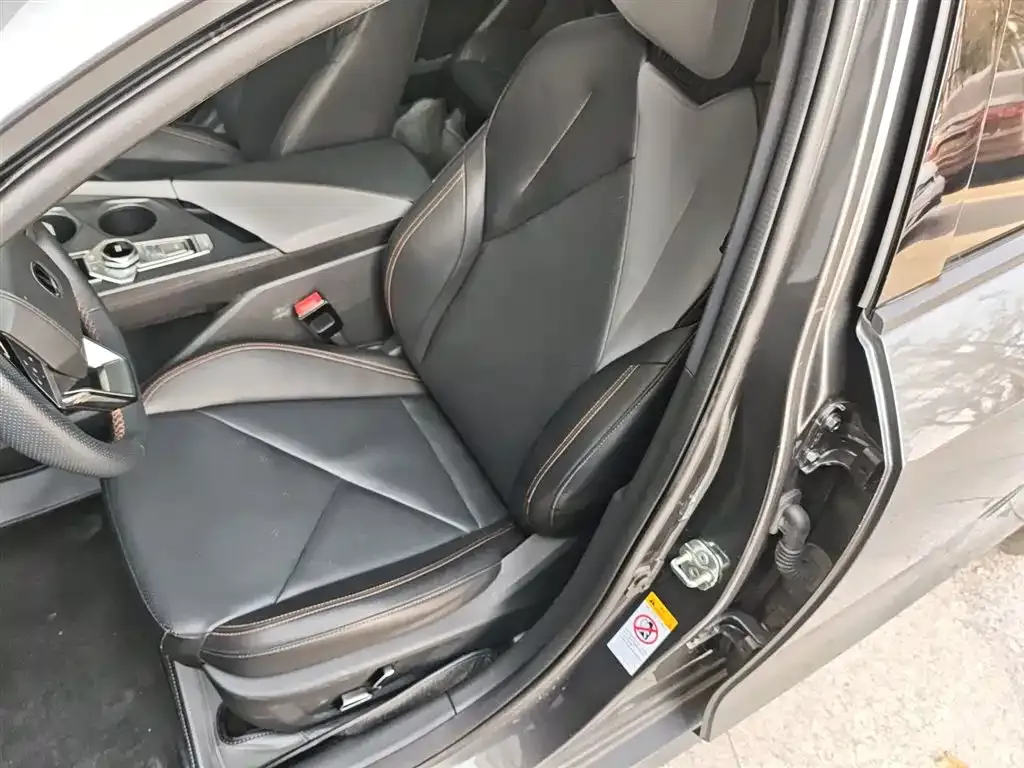 Changan UNI-V 2022 из CN, фото 7