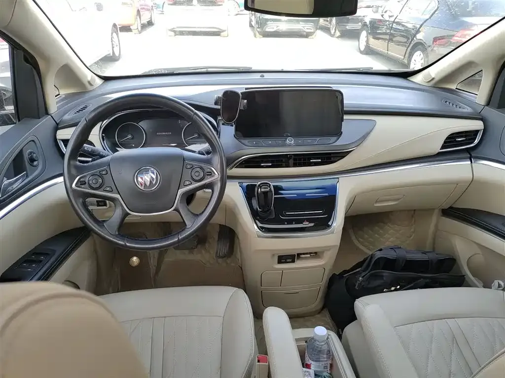 Buick GL8 2023 из CN, фото 10