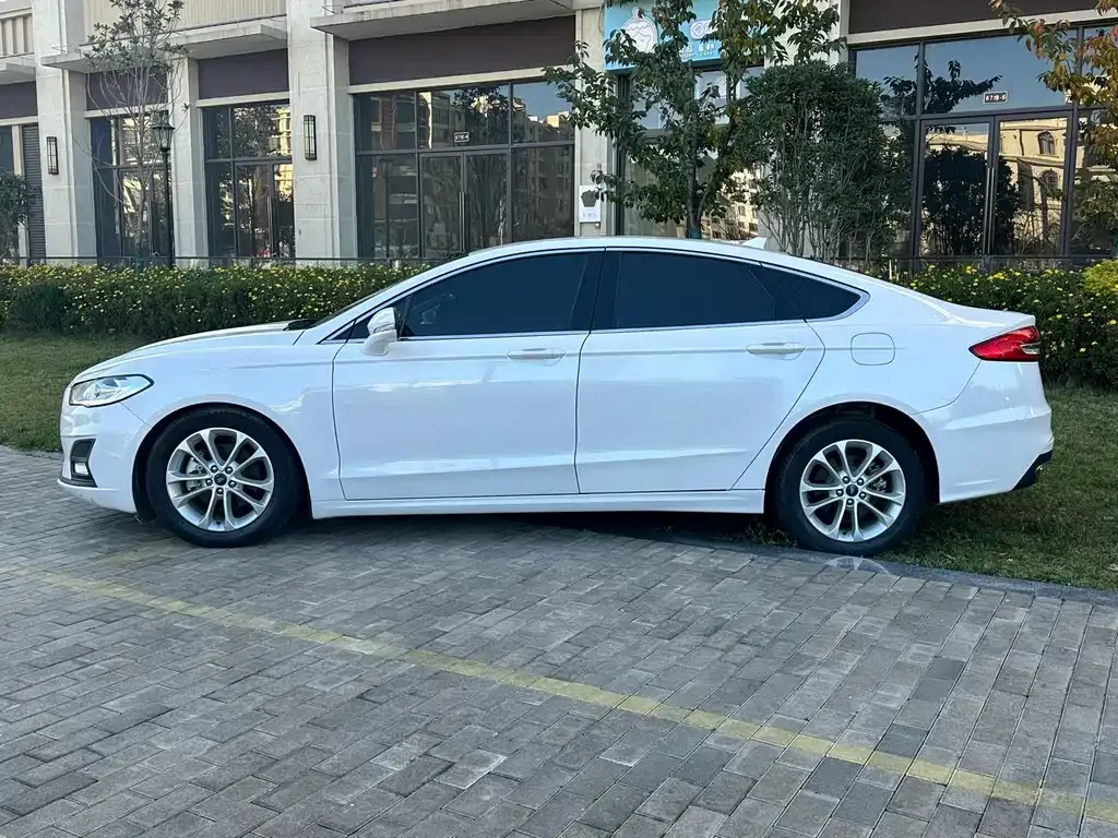 Ford Mondeo 2021 из CN, фото 5