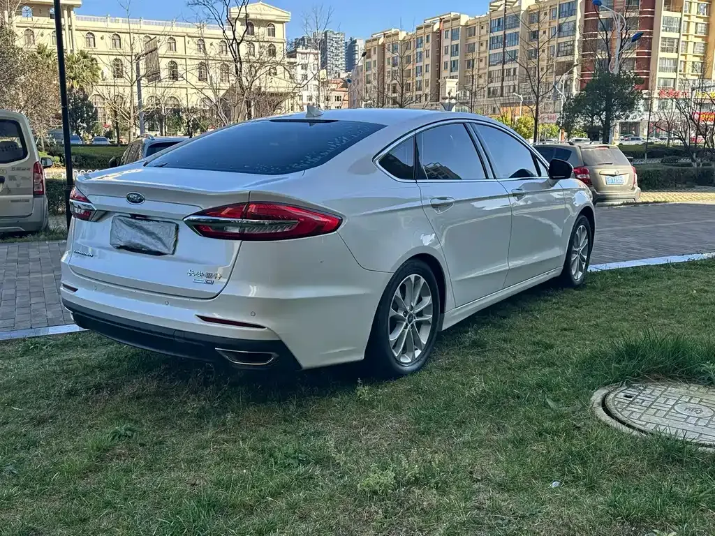 Ford Mondeo 2021 из CN, фото 6