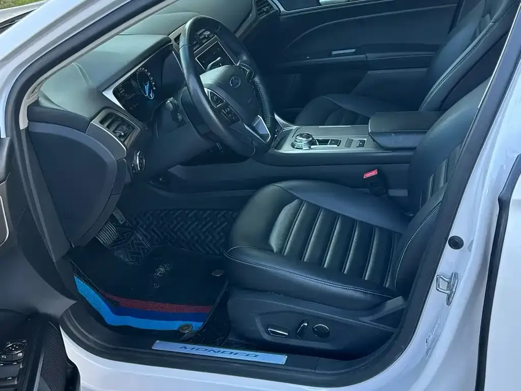 Ford Mondeo 2021 из CN, фото 3